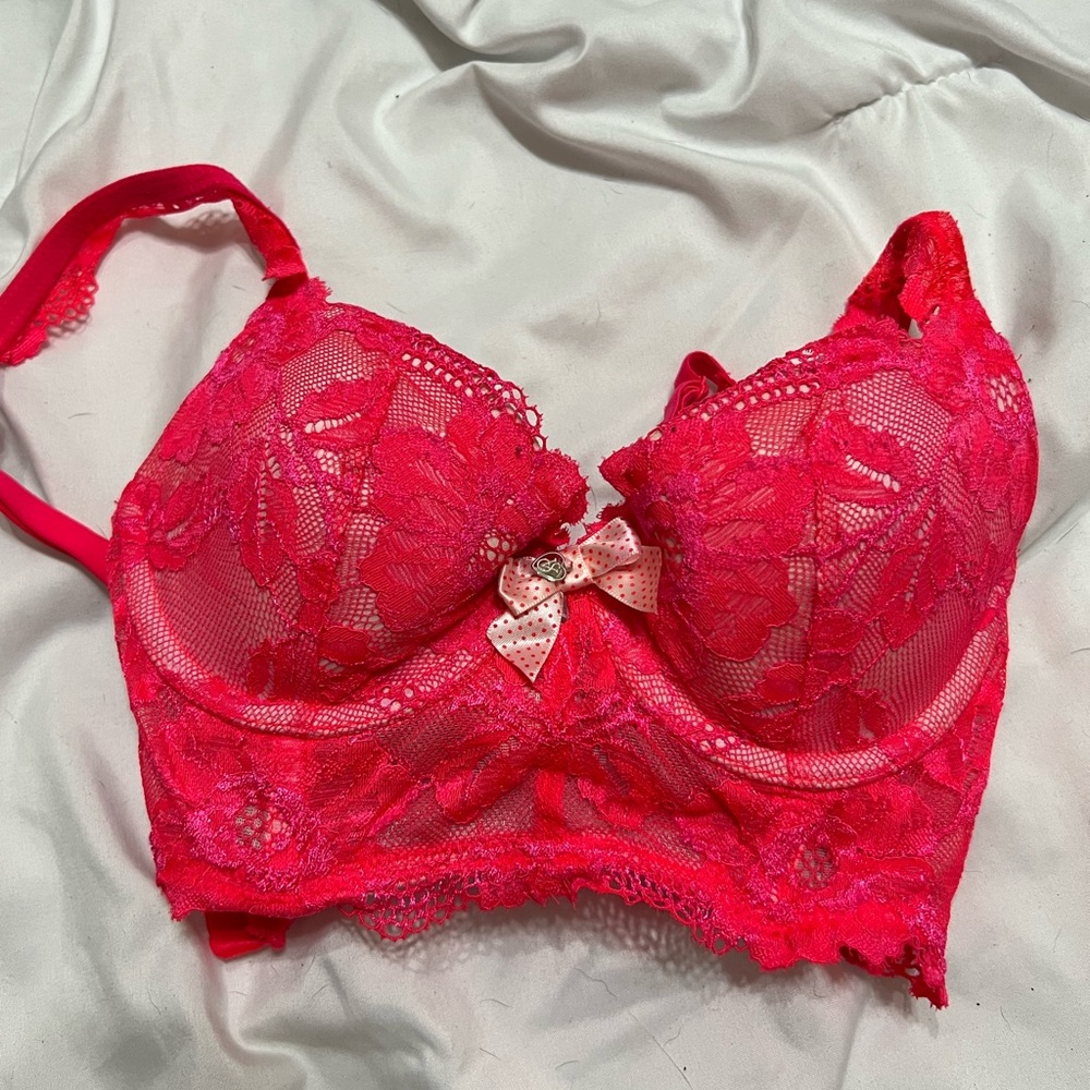 VS Body by Victoria lined Demi 32B